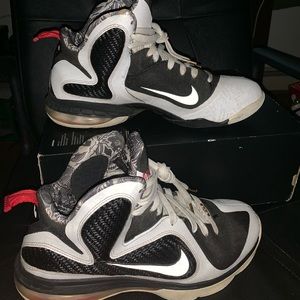 Nike Lebron 9 (IX) “Freegum” Size 11